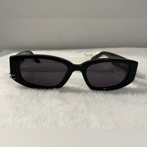 DEZI Black Cuffed Sunglasses